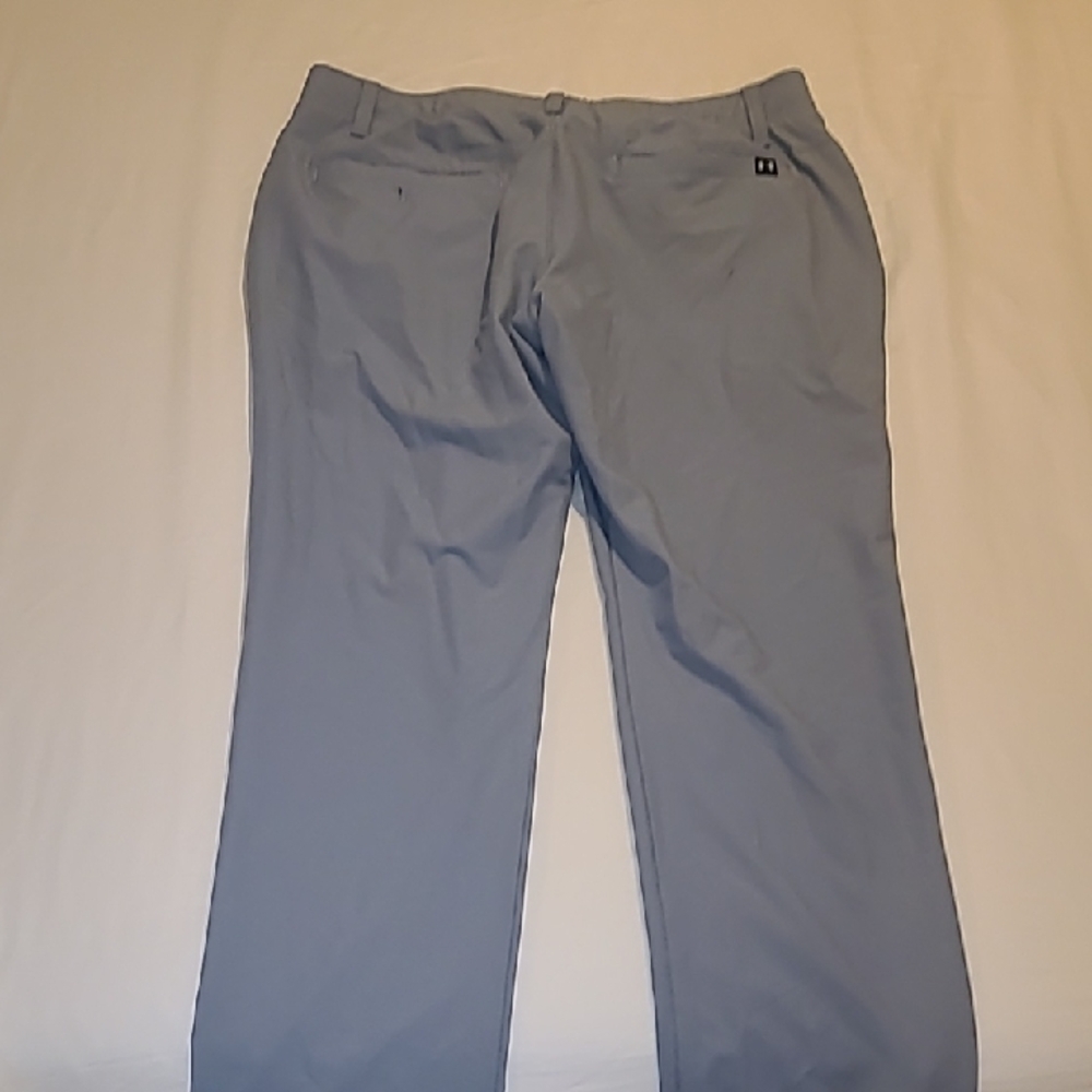 Under Armour Men's Light Gray Golf Pants. - Picture 2 of 3